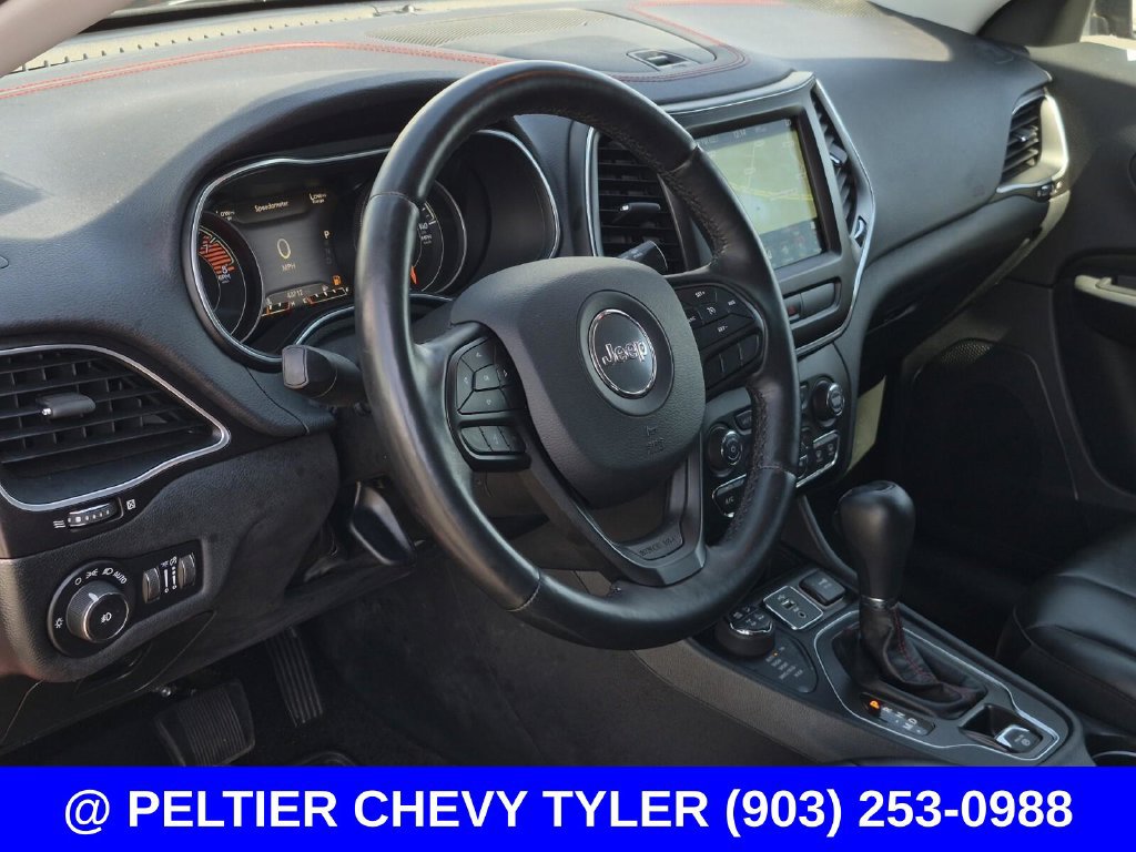 Used 2019 Jeep Cherokee Trailhawk w/ Cold Weather Group AWD/4WD image 30