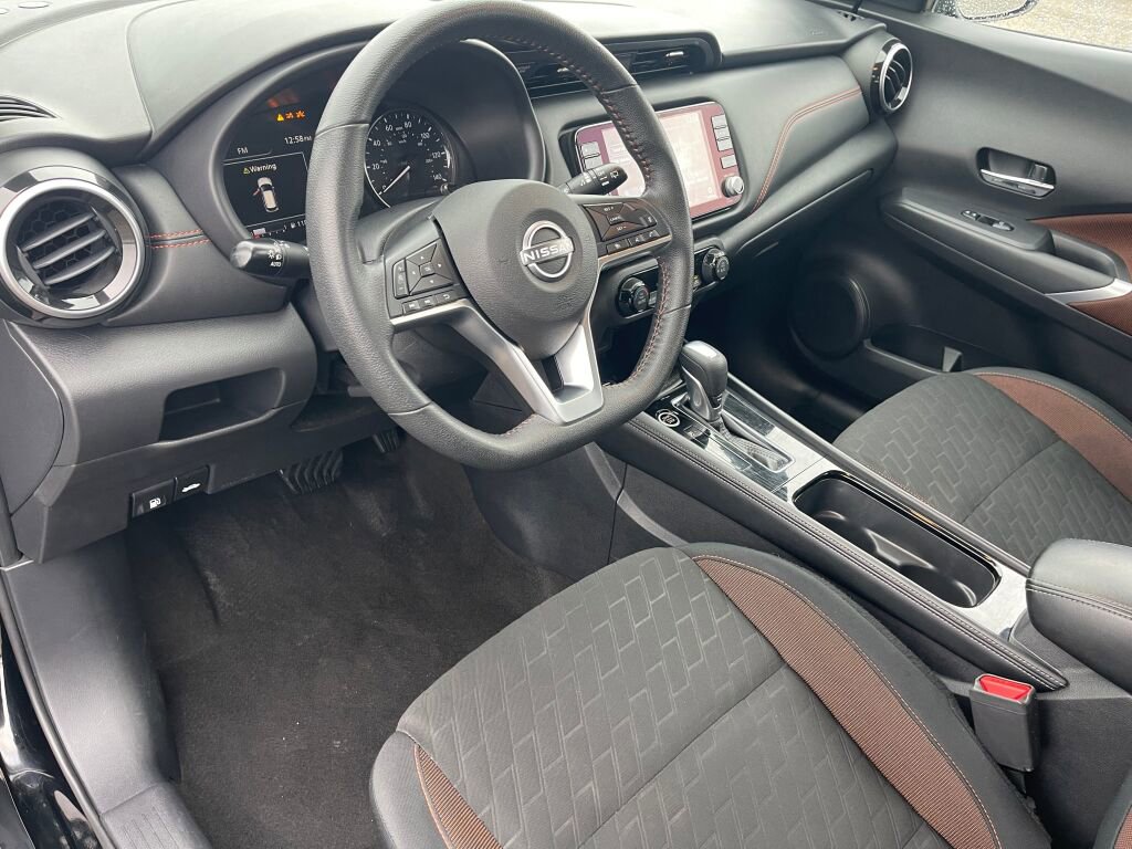 Used 2024 Nissan Kicks SR image 5