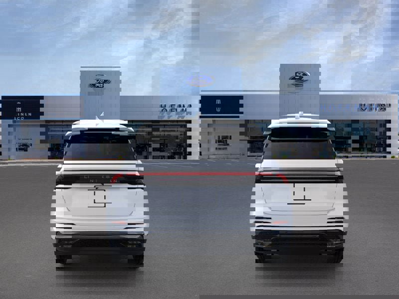 New 2026 Lincoln Nautilus Premier image 5
