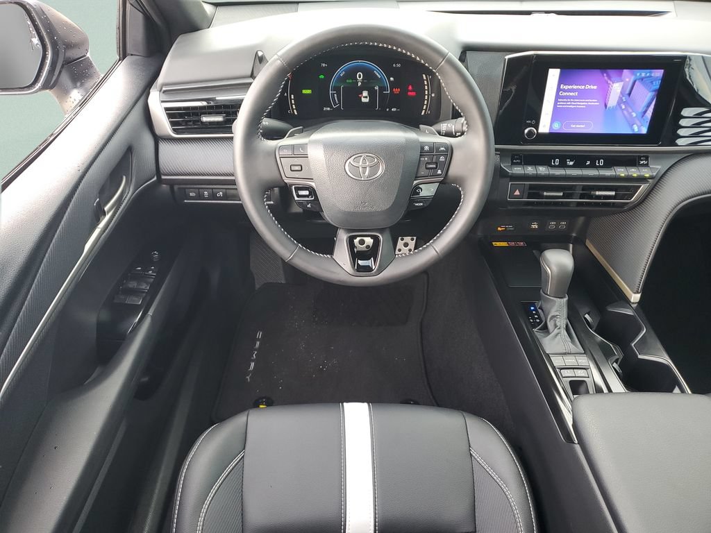 Used 2026 Toyota Camry SE FWD image 15