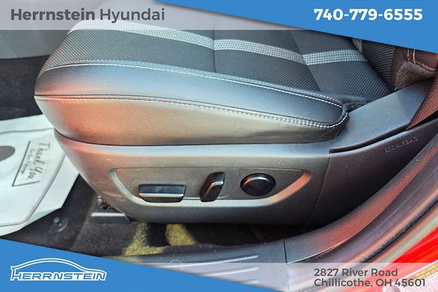 Used 2025 MAZDA CX-50 AWD 2.5 S w/ Premium Package image 17