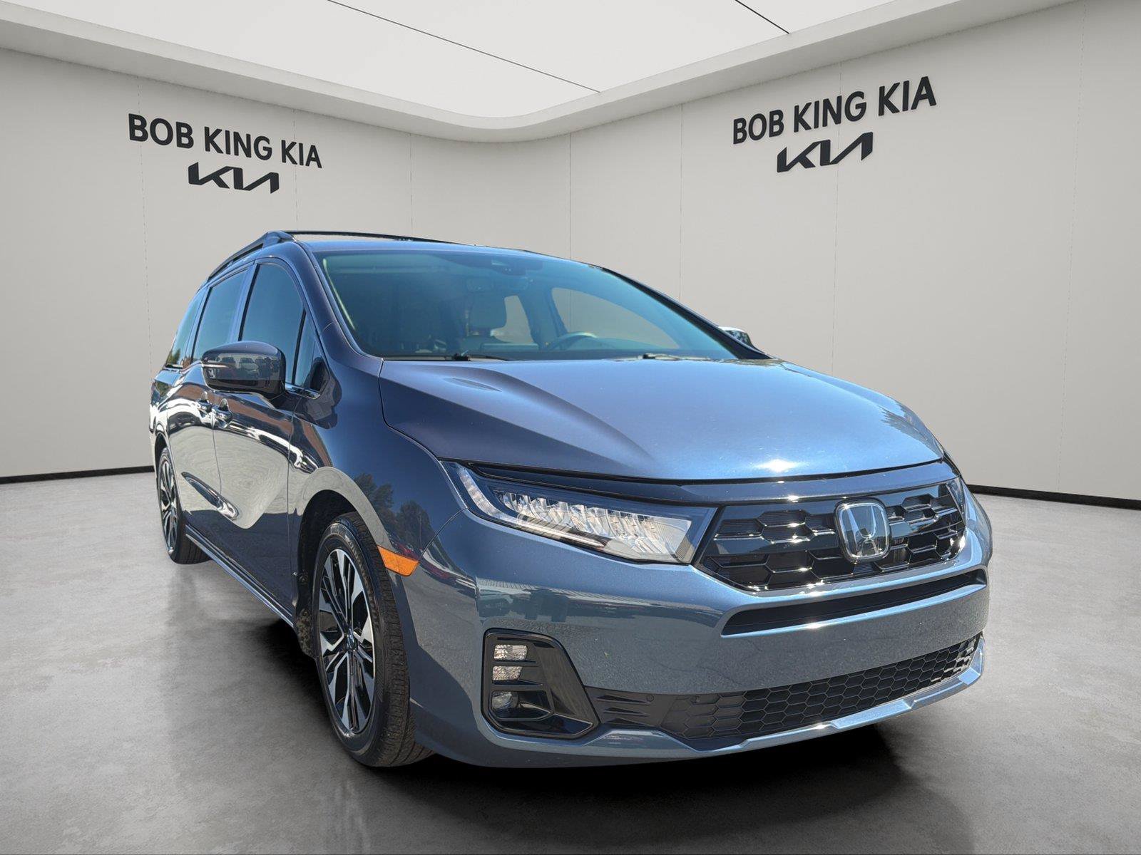 Used 2025 Honda Odyssey Elite image 7