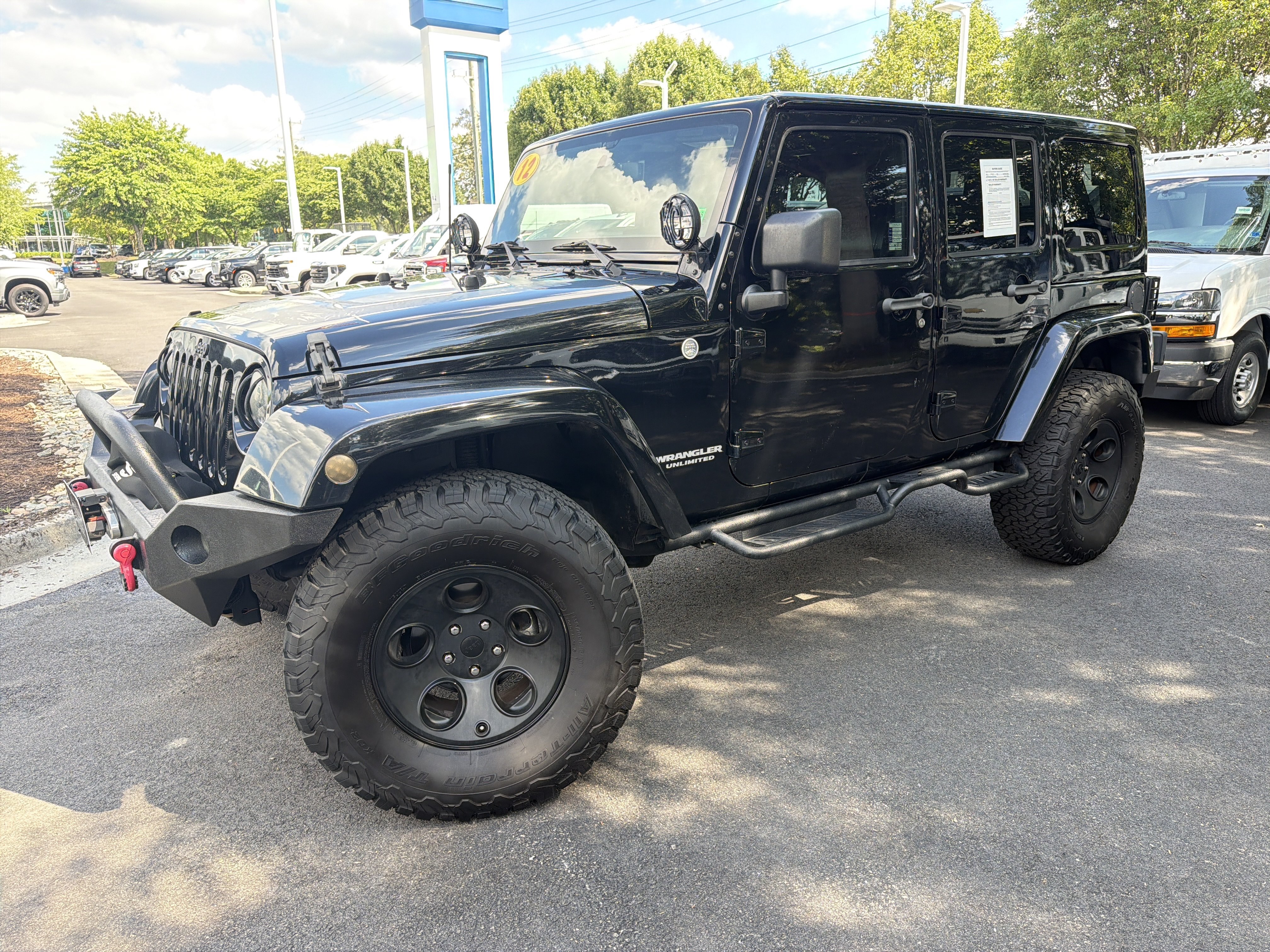 Used 2012 Jeep Wrangler Unlimited Sahara AWD/4WD image 5
