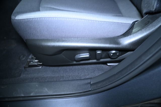 Used 2025 Subaru Crosstrek 2.0i Premium image 25