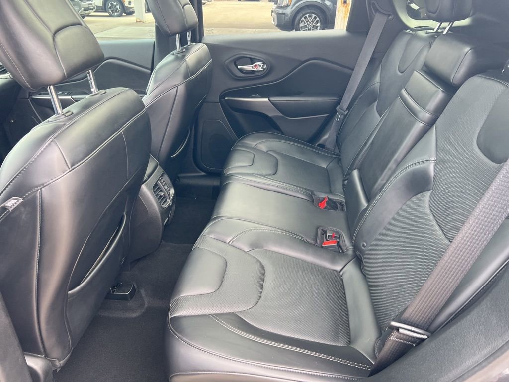 Used 2019 Jeep Cherokee Limited image 9
