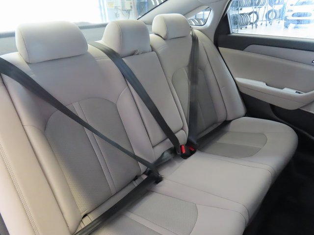 Used 2017 Hyundai Sonata SE image 27
