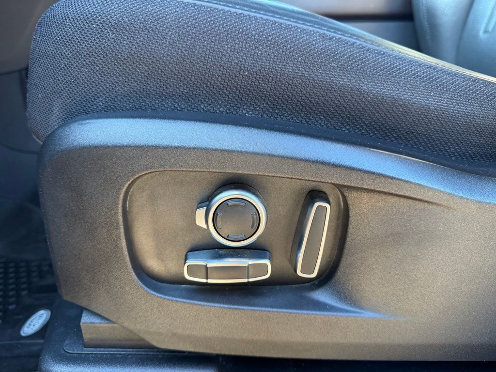 Used 2023 Land Rover Defender 130 X image 14