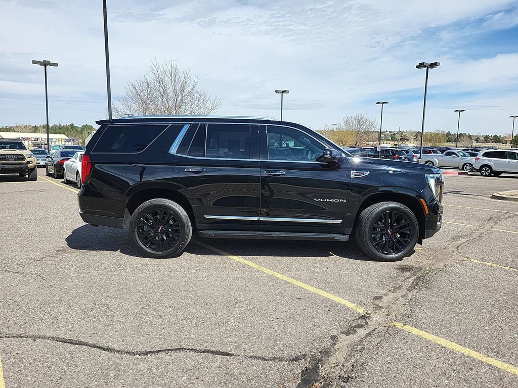 Used 2025 GMC Yukon Elevation w/ LPO, Yukon Black Package image 3