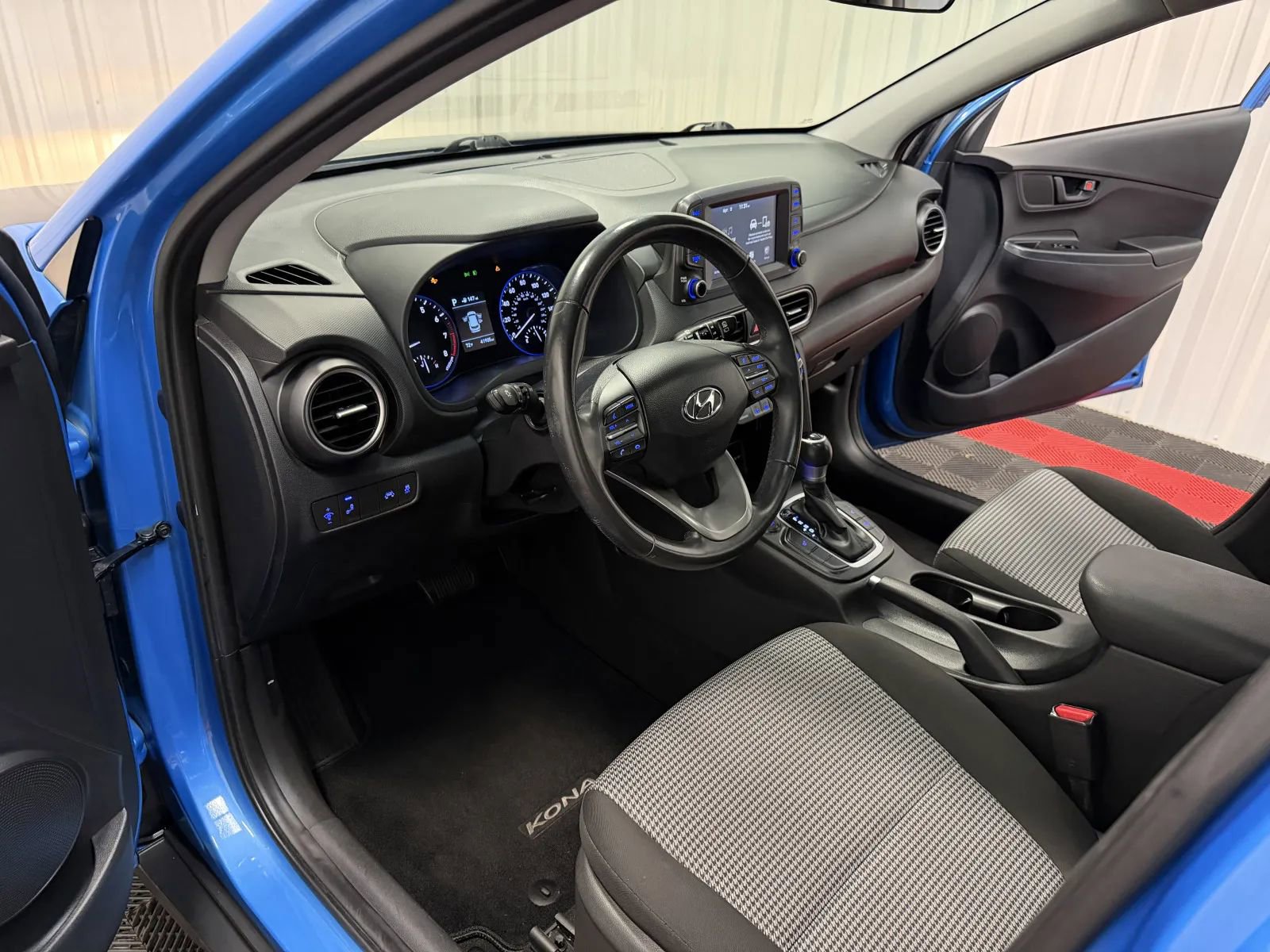 Used 2018 Hyundai Kona SEL w/ SEL Tech Package 02 FWD image 40