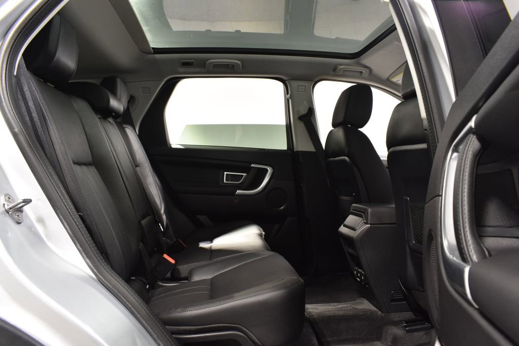 Used 2019 Land Rover Discovery Sport HSE image 29
