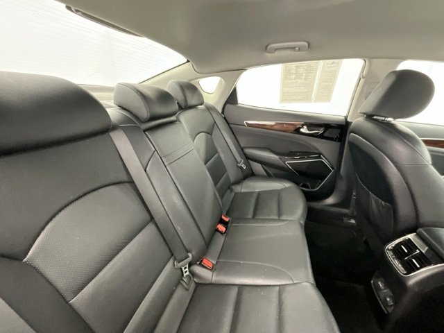 Used 2019 Kia Cadenza Premium image 14