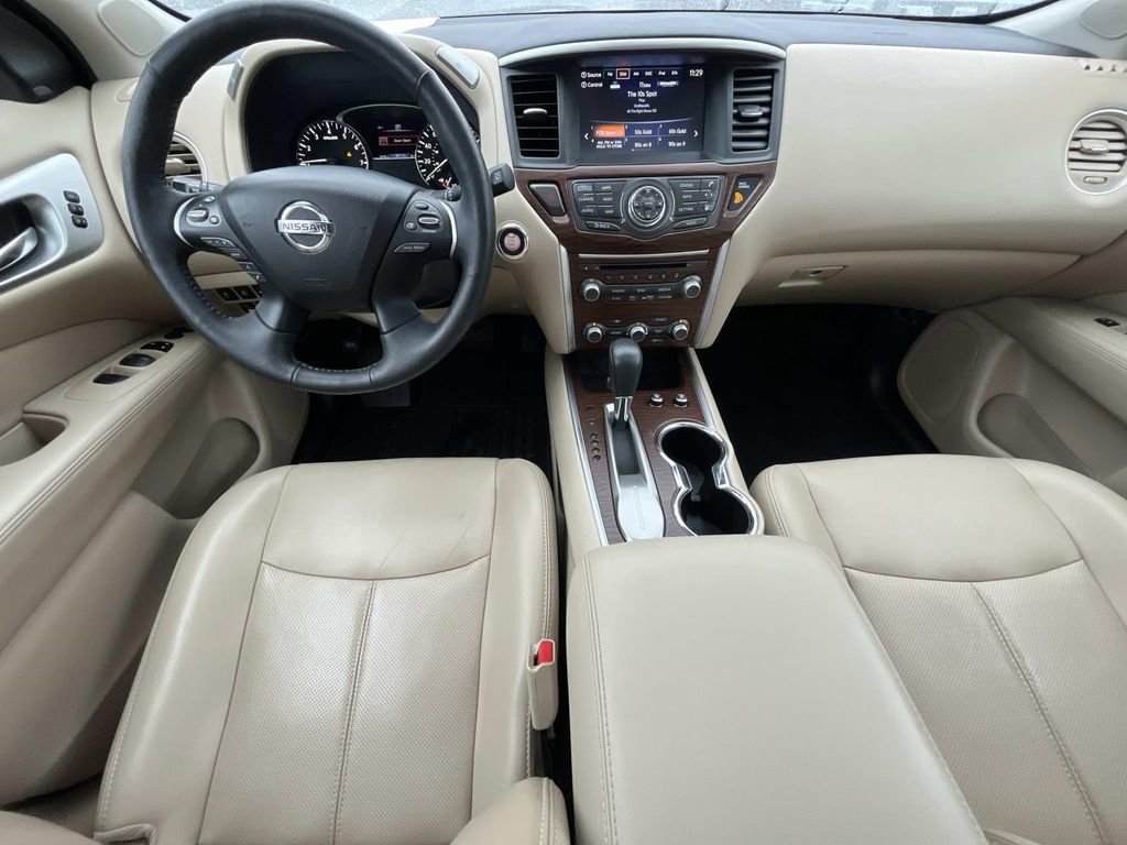 Used 2019 Nissan Pathfinder Platinum image 15