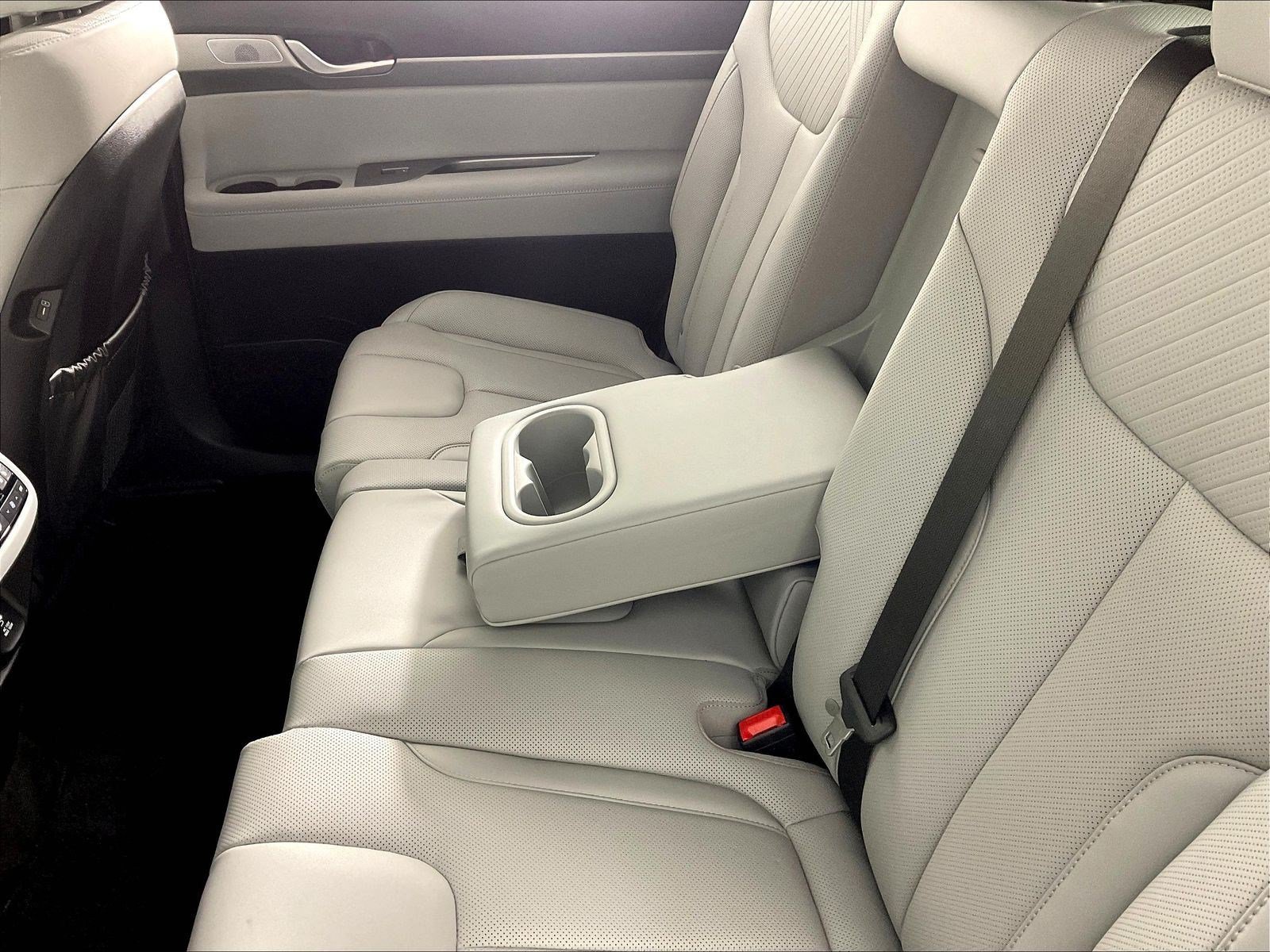 Used 2024 Hyundai Palisade SEL AWD/4WD image 39
