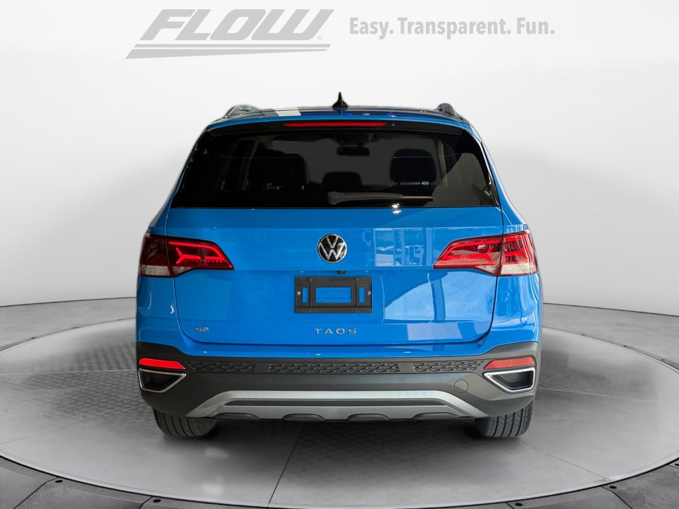 Certified 2022 Volkswagen Taos SE w/ Panoramic Sunroof Package image 8
