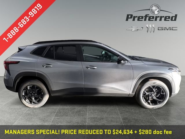 Used 2026 Chevrolet Trax LT w/ Midnight Edition FWD image 11