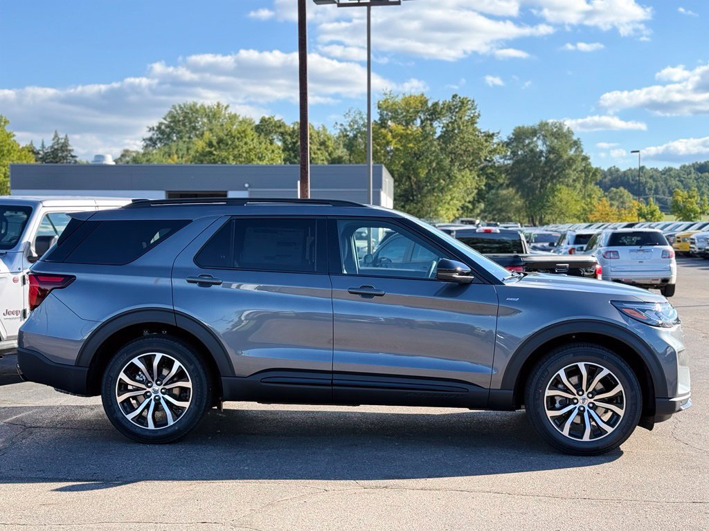 New 2027 Ford Explorer ST-Line AWD/4WD image 29