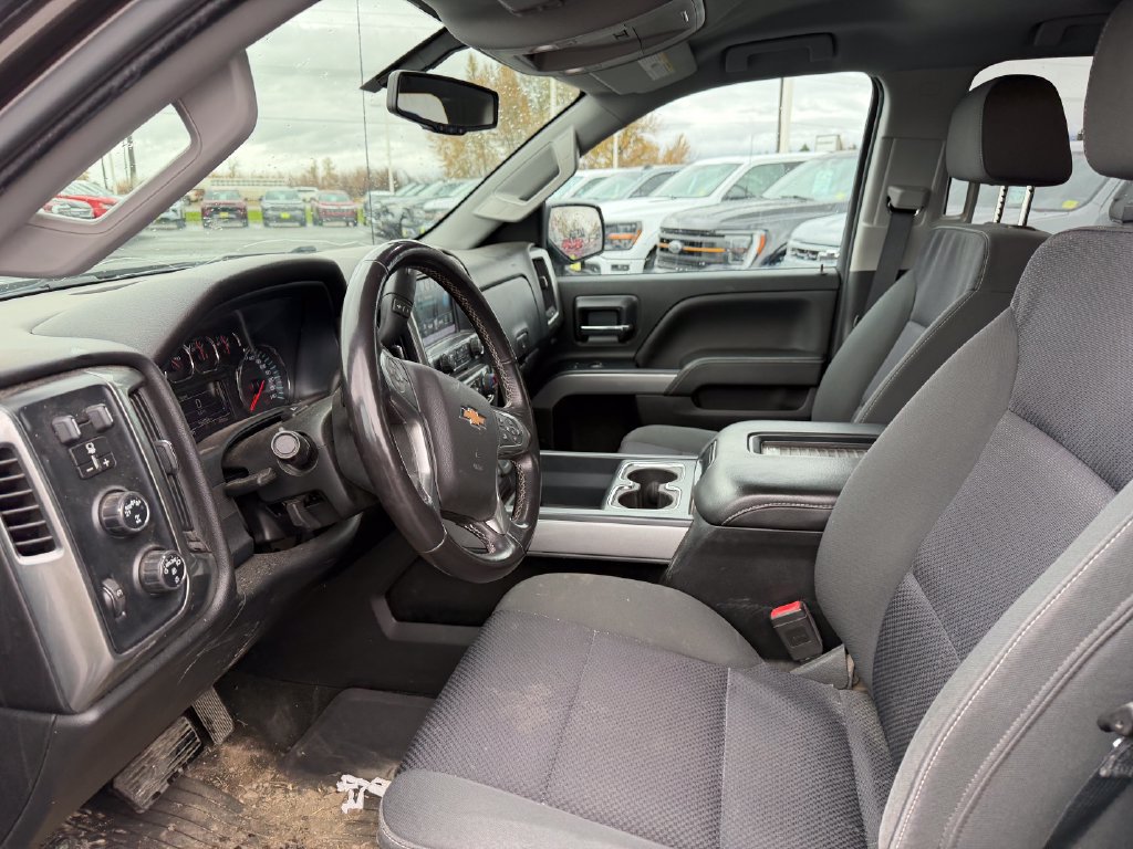 Used 2018 Chevrolet Silverado 1500 LT w/ All Star Edition AWD/4WD image 4