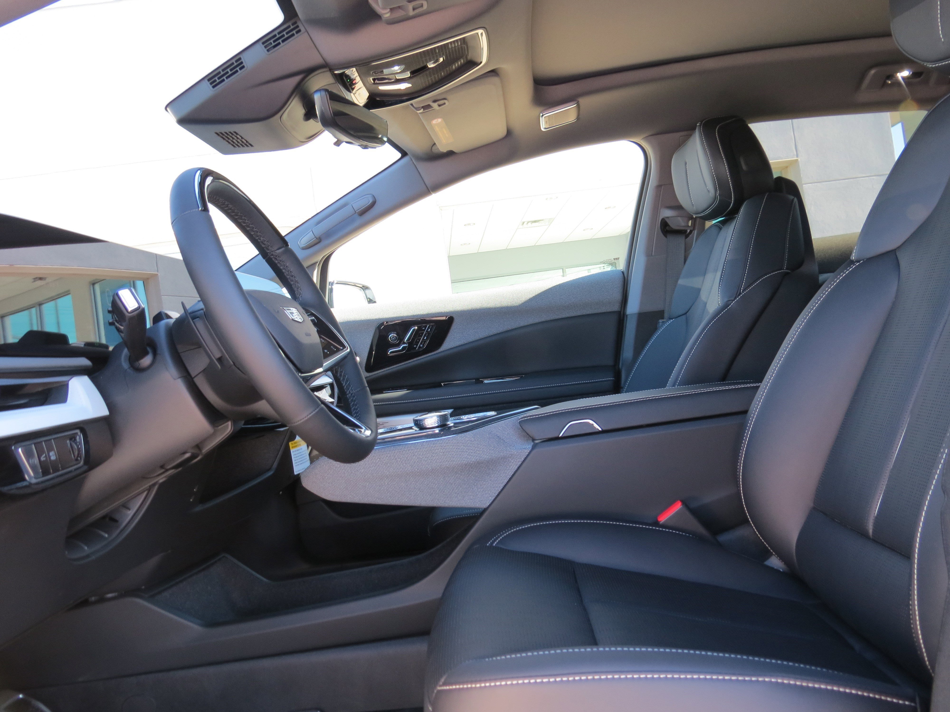 New 2026 Cadillac Optiq Sport 2 image 15