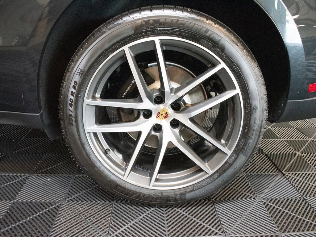 New 2025 Porsche Macan image 14