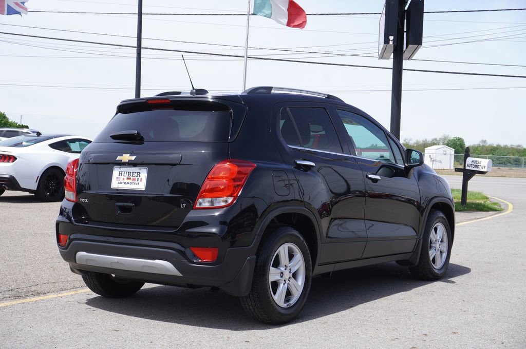 Used 2017 Chevrolet Trax LT w/ LT Convenience Package FWD image 7