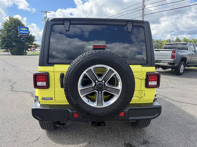 Used 2023 Jeep Wrangler Unlimited Sahara w/ Cold Weather Group AWD/4WD image 5
