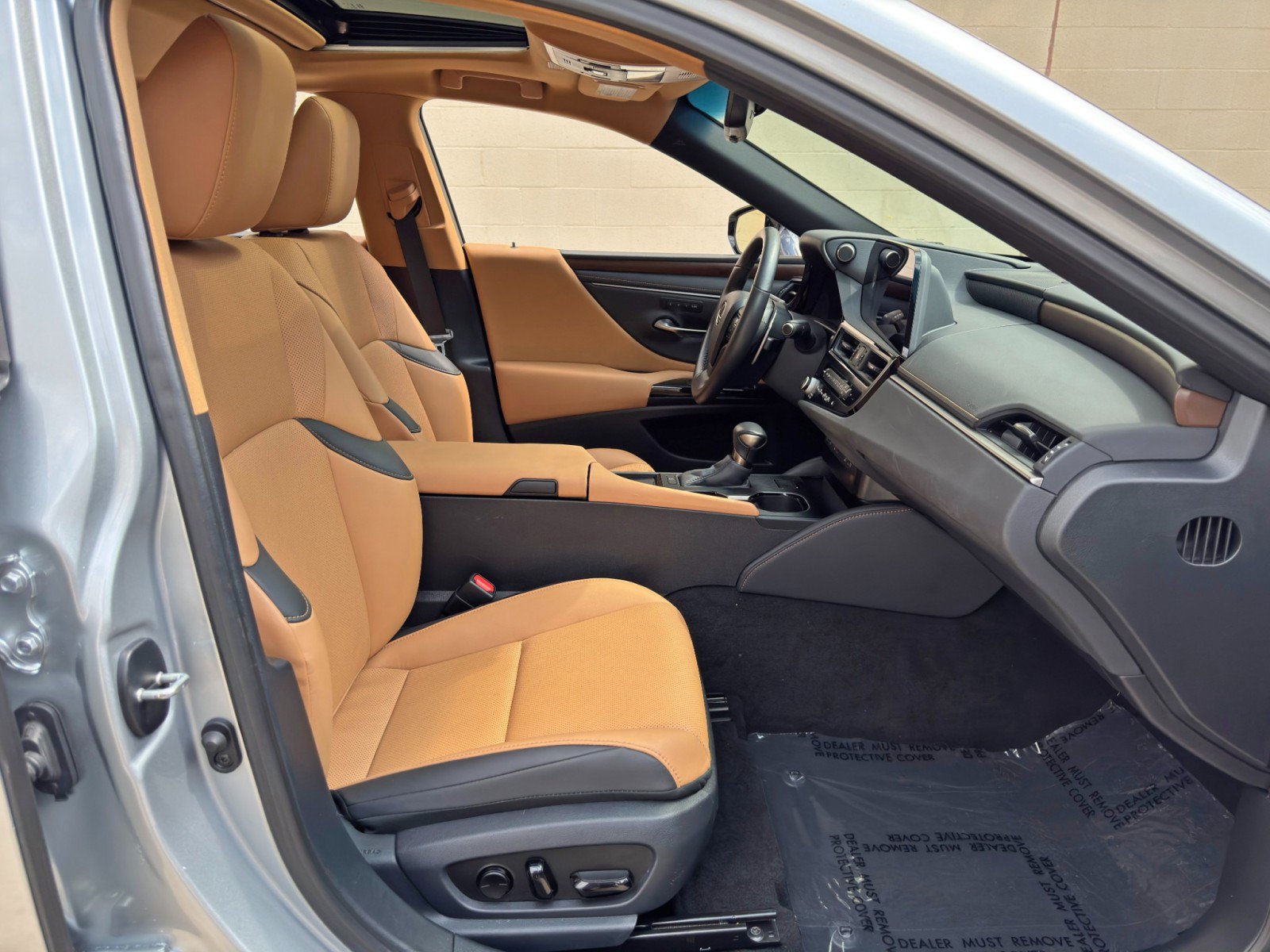 Used 2024 Lexus ES 350 w/ Premium Package FWD image 16