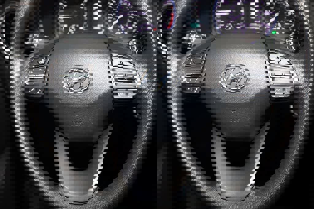 Used 2023 Hyundai Kona SEL AWD/4WD image 30