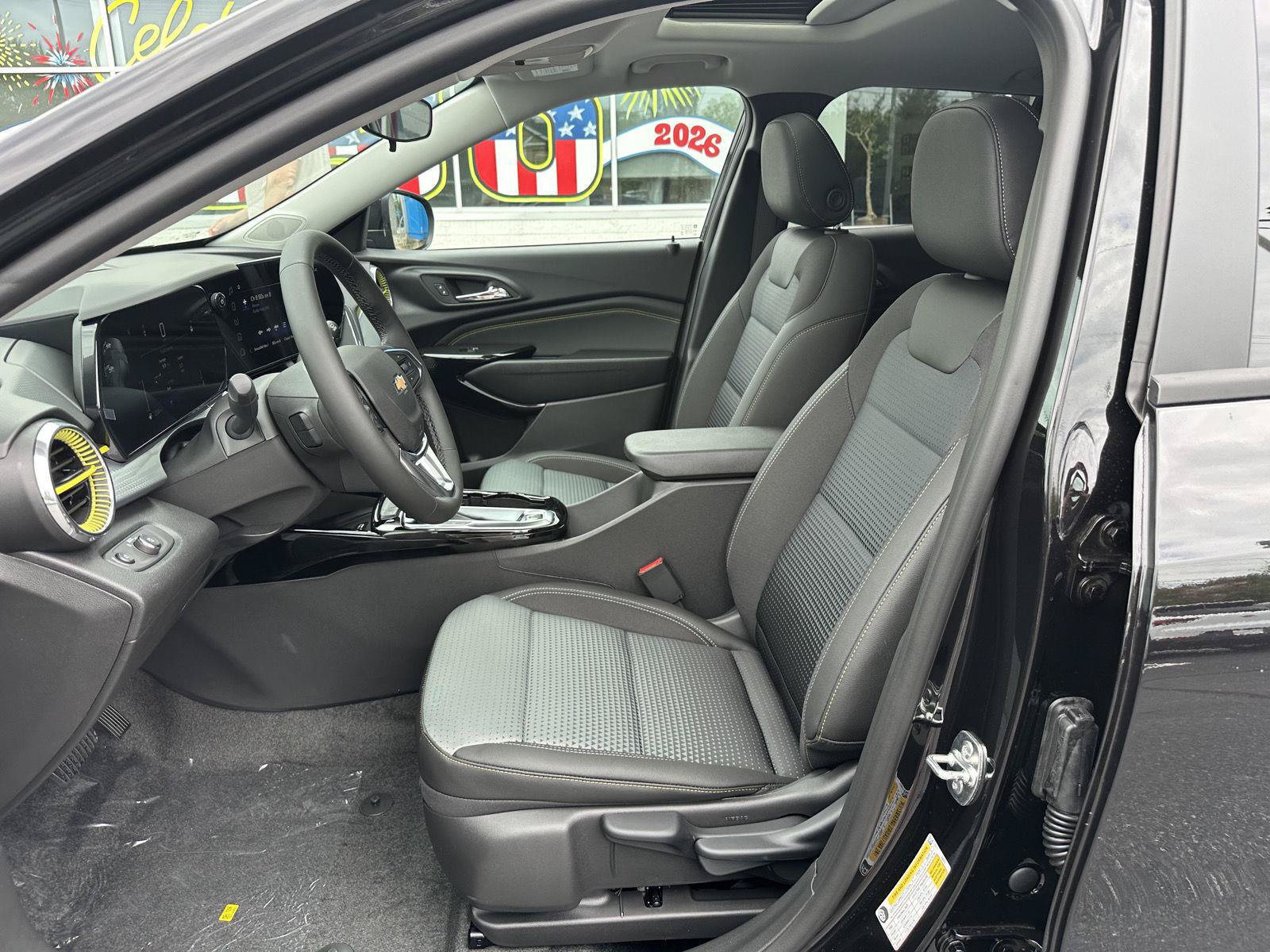 New 2026 Chevrolet Trax LT w/ Sunroof Package FWD image 11