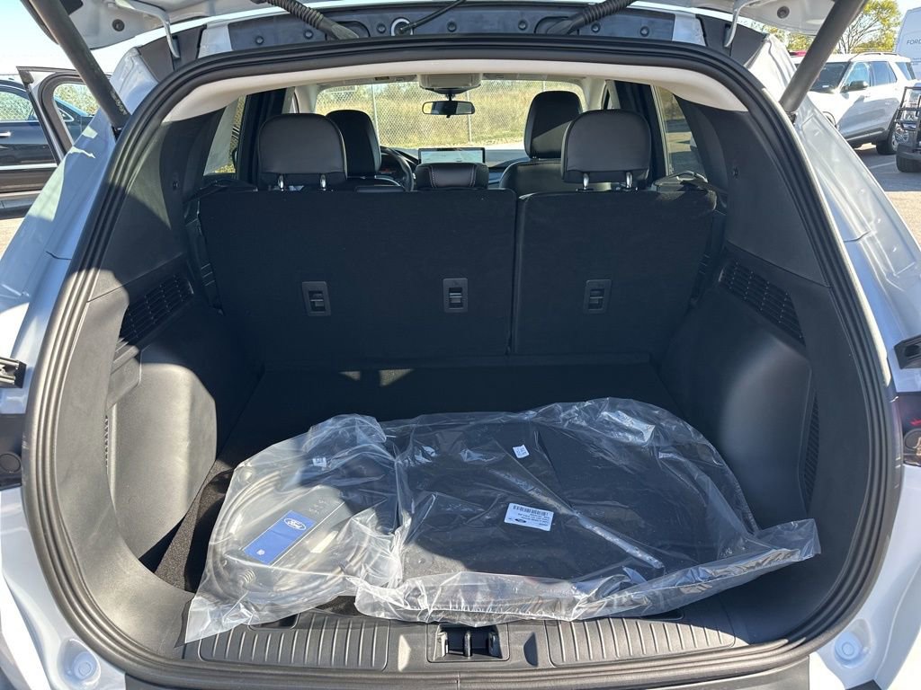 New 2026 Ford Escape SE FWD image 36
