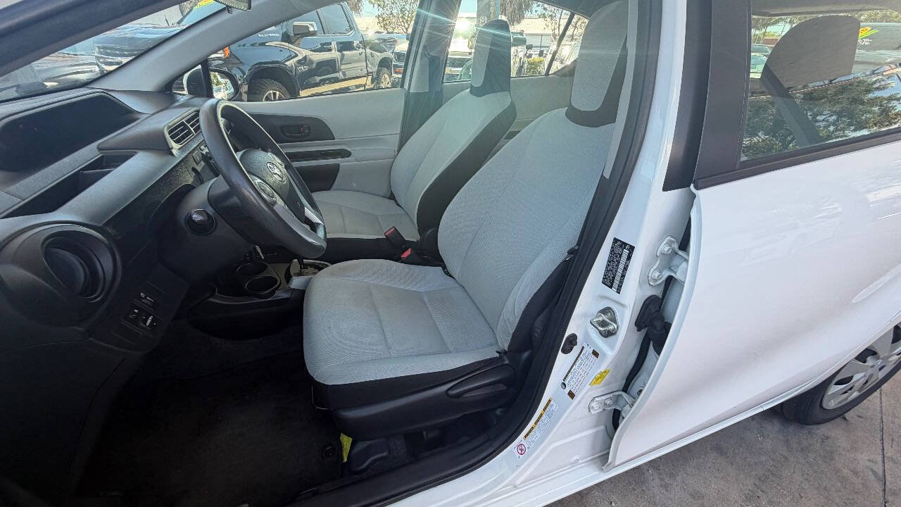 Used 2012 Toyota Prius C One FWD image 9