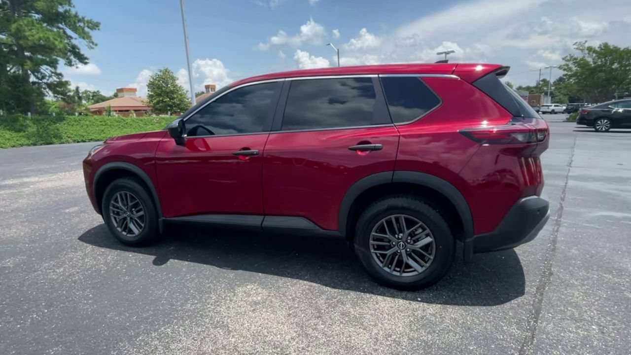 Used 2023 Nissan Rogue S FWD image 6