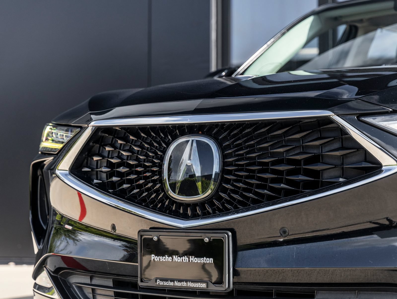 Used 2022 Acura MDX w/ Technology Package AWD/4WD image 4