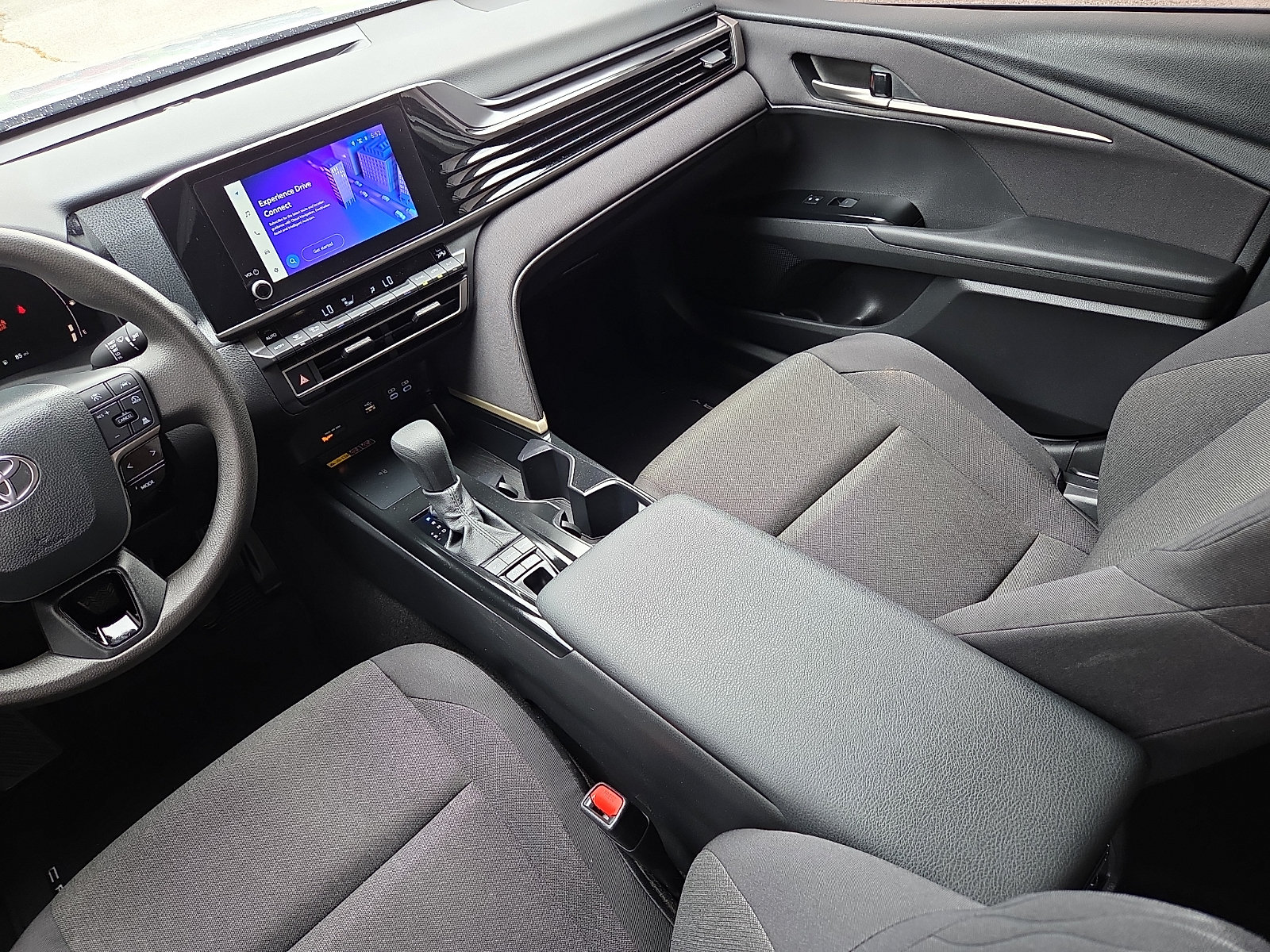 Used 2025 Toyota Camry LE FWD image 11