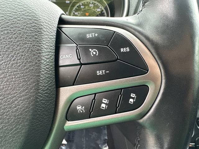 Used 2021 Jeep Cherokee Limited w/ Elite Package AWD/4WD image 34