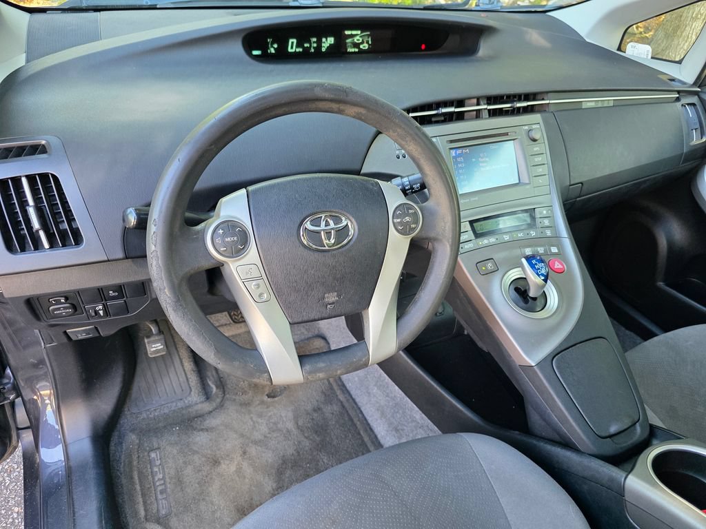 Used 2015 Toyota Prius Three w/ Solar Roof Package FWD image 16