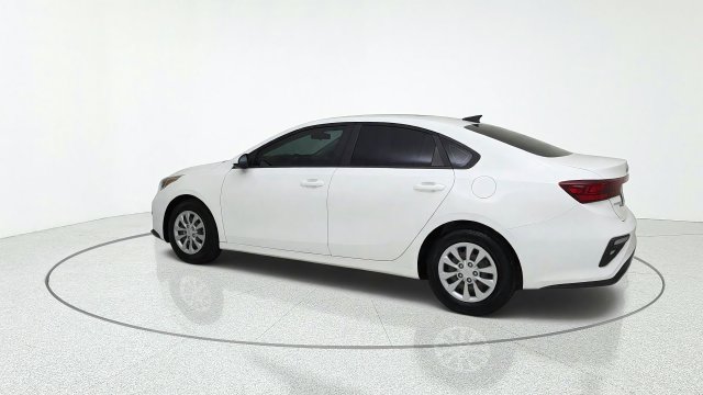 Used 2021 Kia Forte Sedan FWD image 3