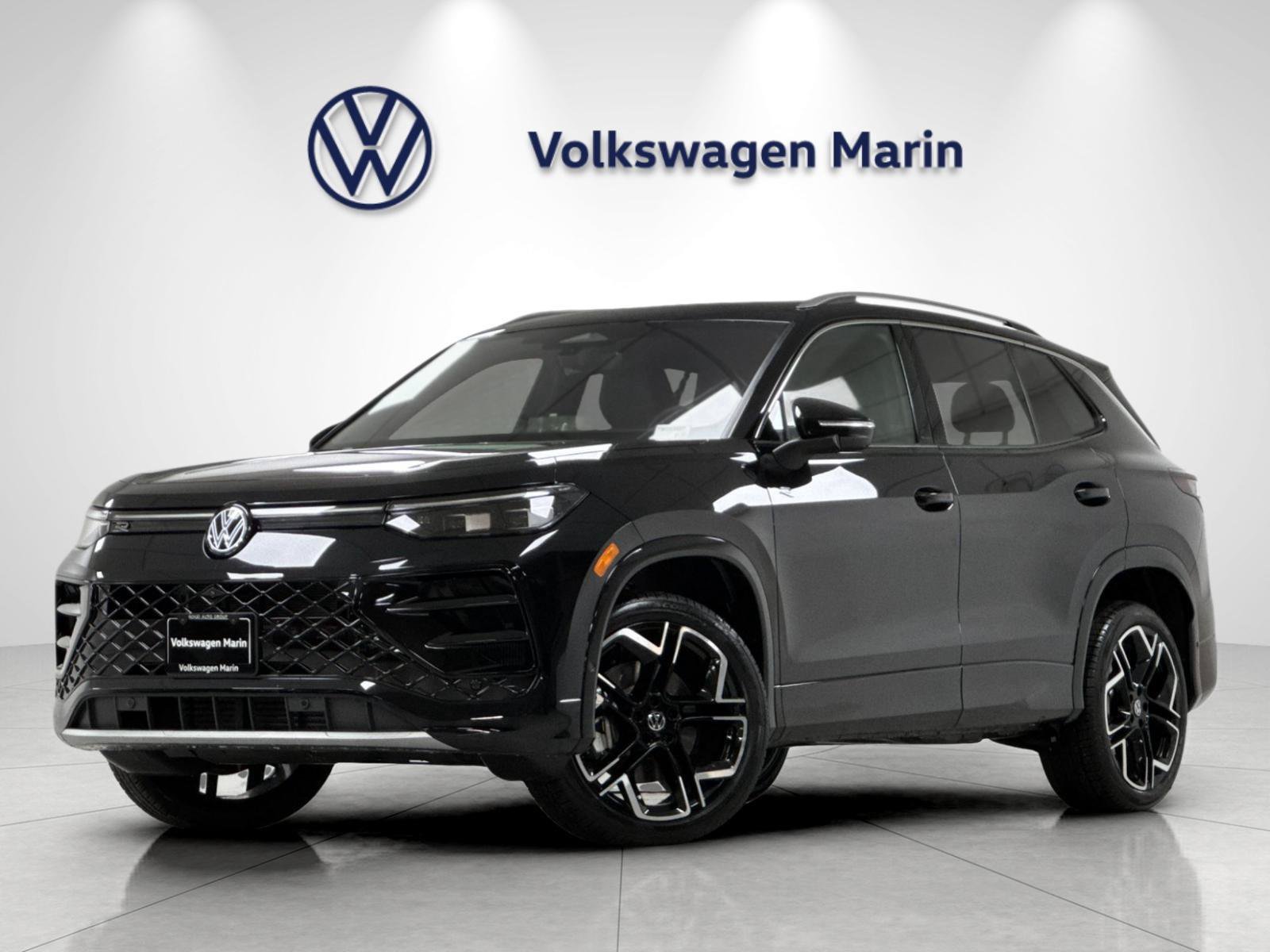 New 2026 Volkswagen Tiguan SEL R-Line AWD/4WD image 1