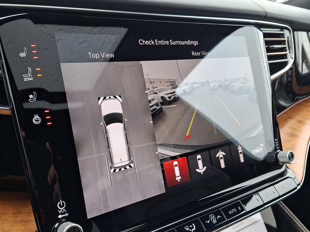 Used 2024 Jeep Grand Wagoneer L Series III image 27