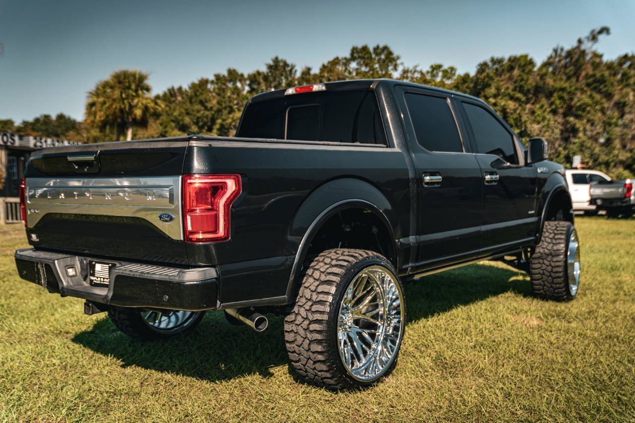 Used 2015 Ford F150 Platinum w/ Equipment Group 701A Luxury AWD/4WD image 6