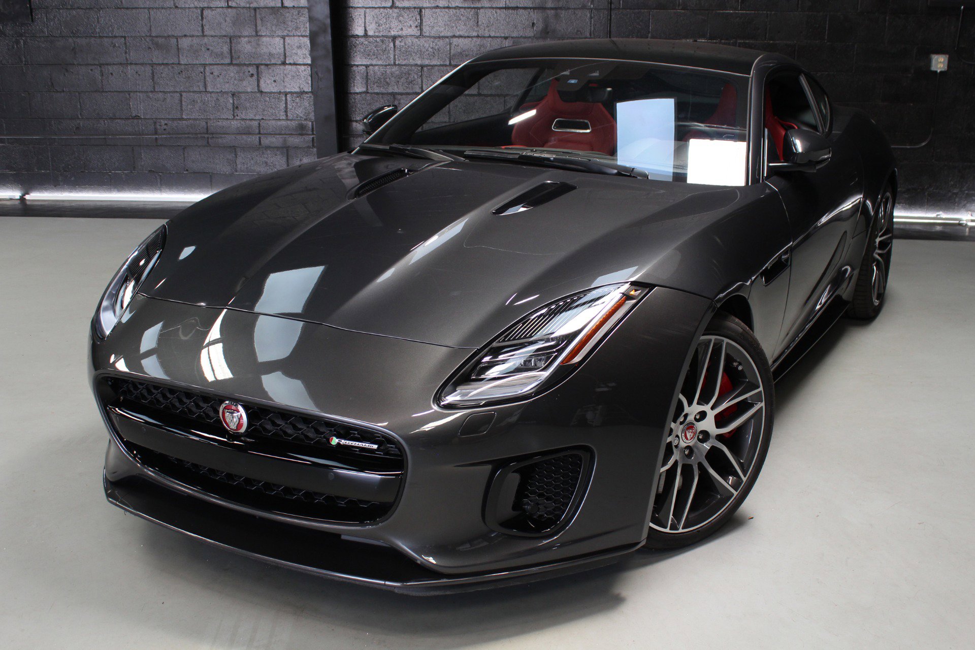 Used 2020 Jaguar F-TYPE R-Dynamic image 5