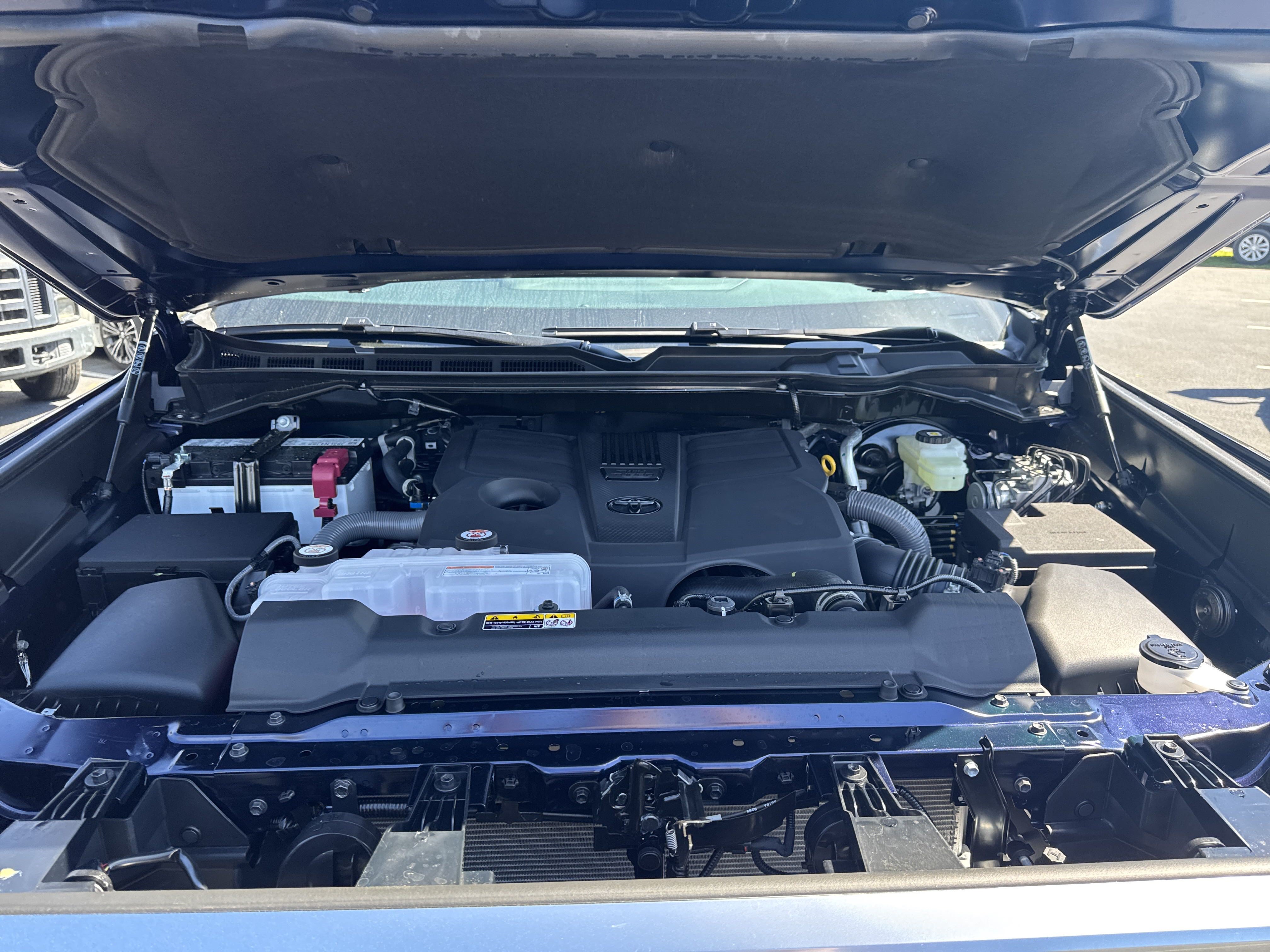 New 2025 Toyota Tundra Limited AWD/4WD image 36