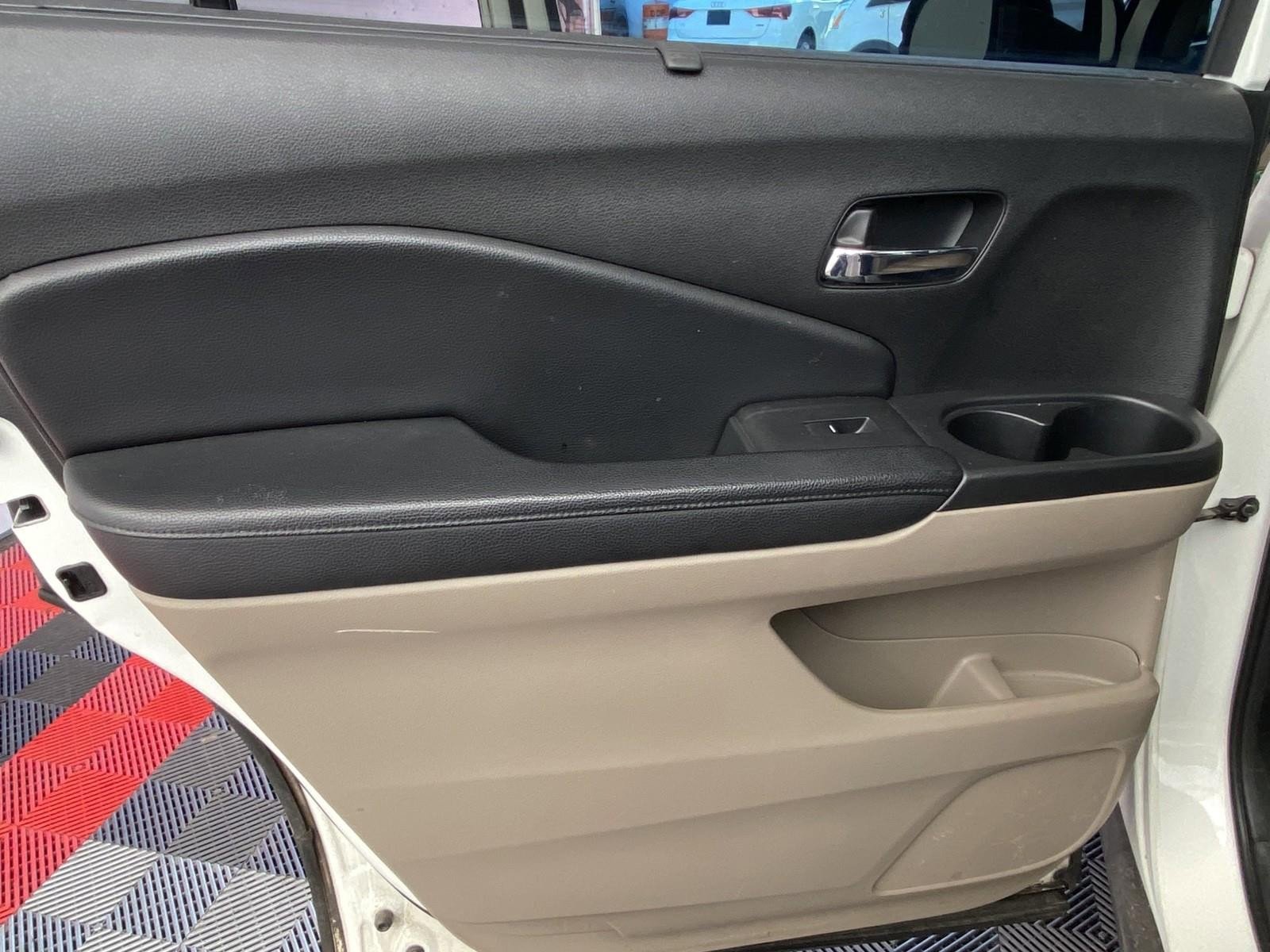 Used 2017 Honda Pilot Elite image 19