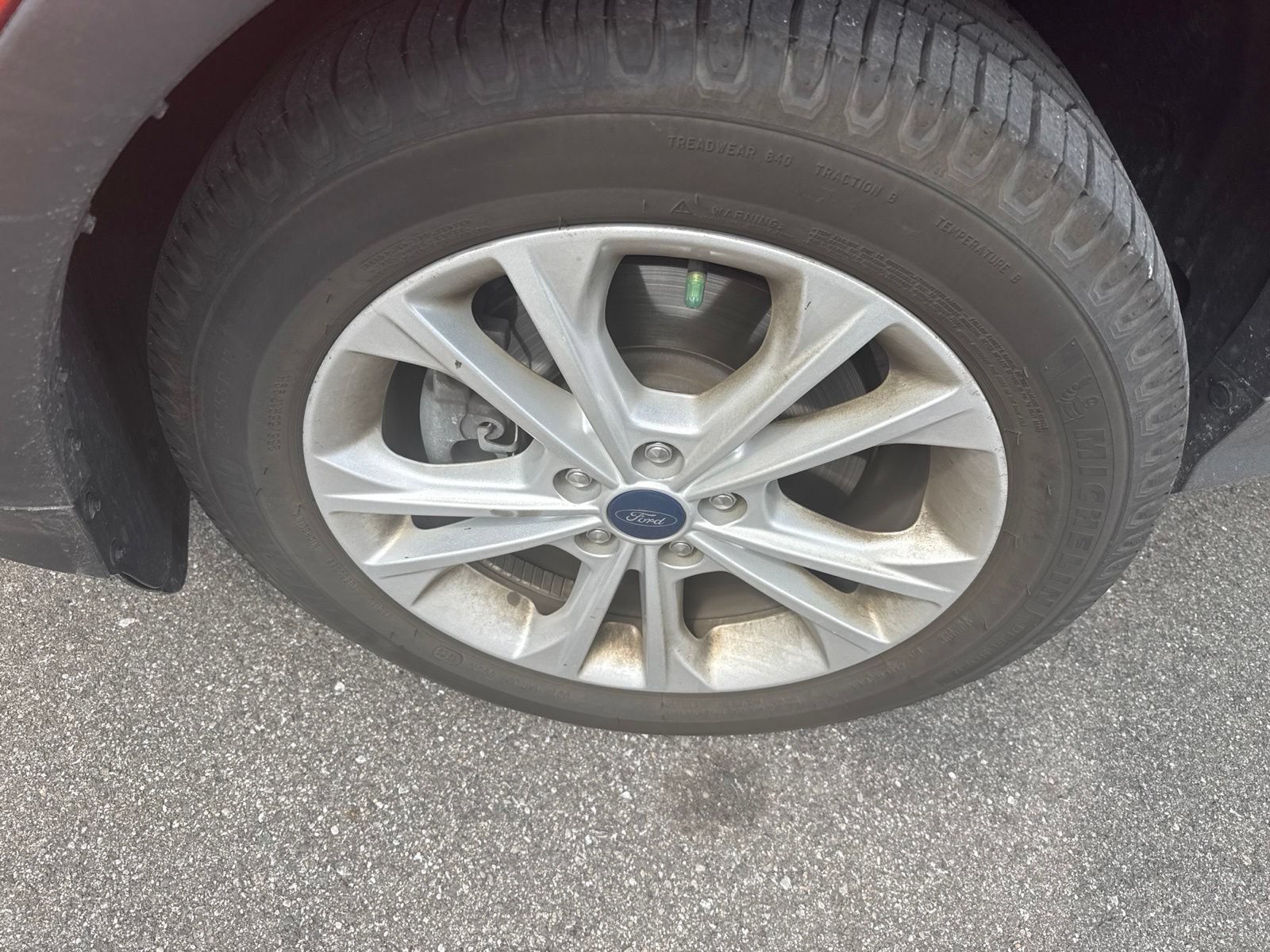 Used 2019 Ford Escape SEL AWD/4WD image 9