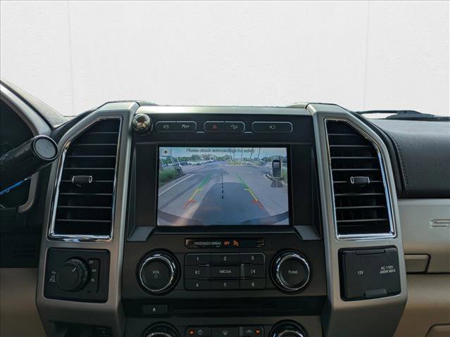 Used 2018 Ford F250 Lariat w/ Chrome Package image 13