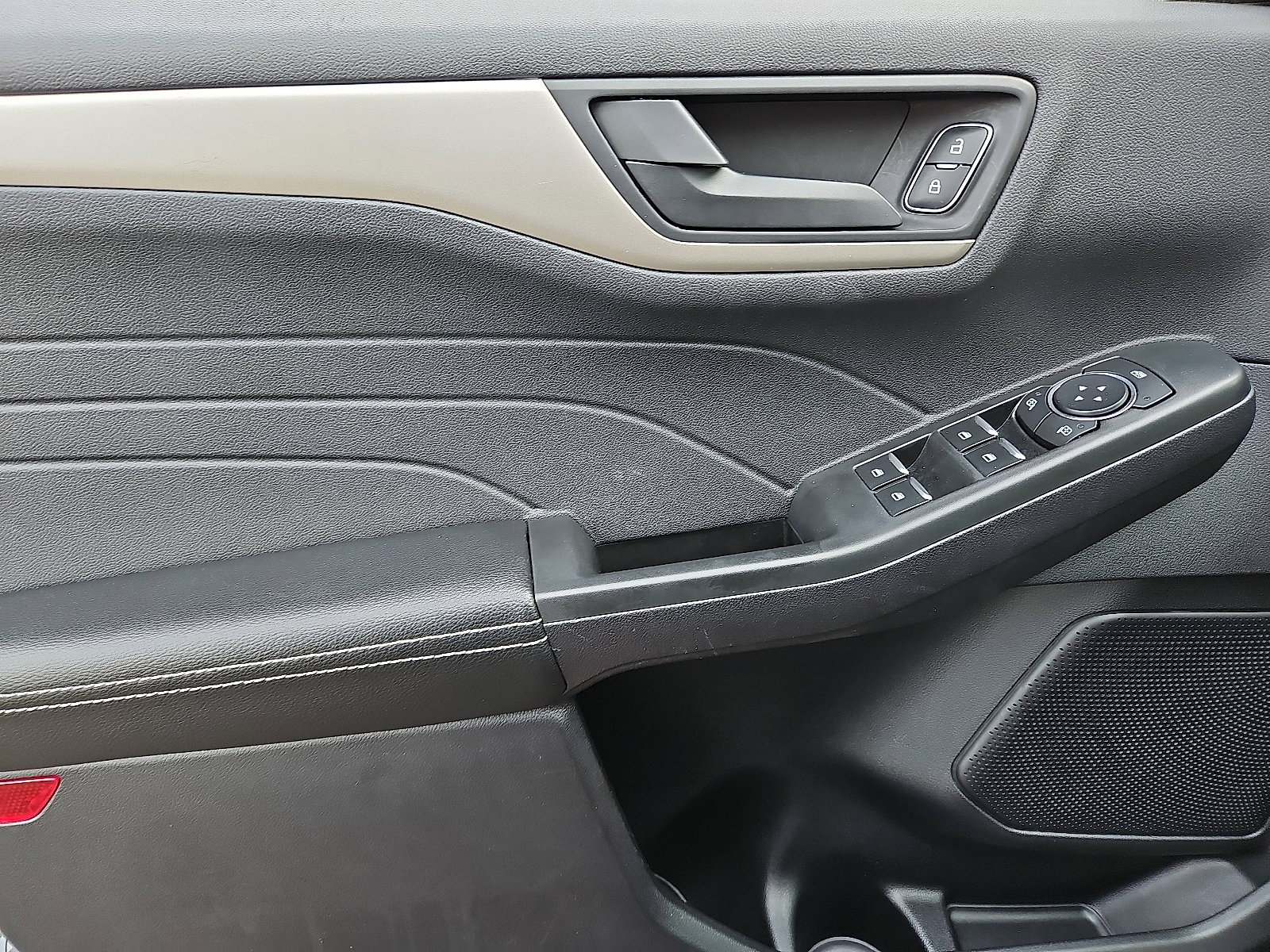 Used 2022 Ford Escape SE w/ Convenience Package image 12