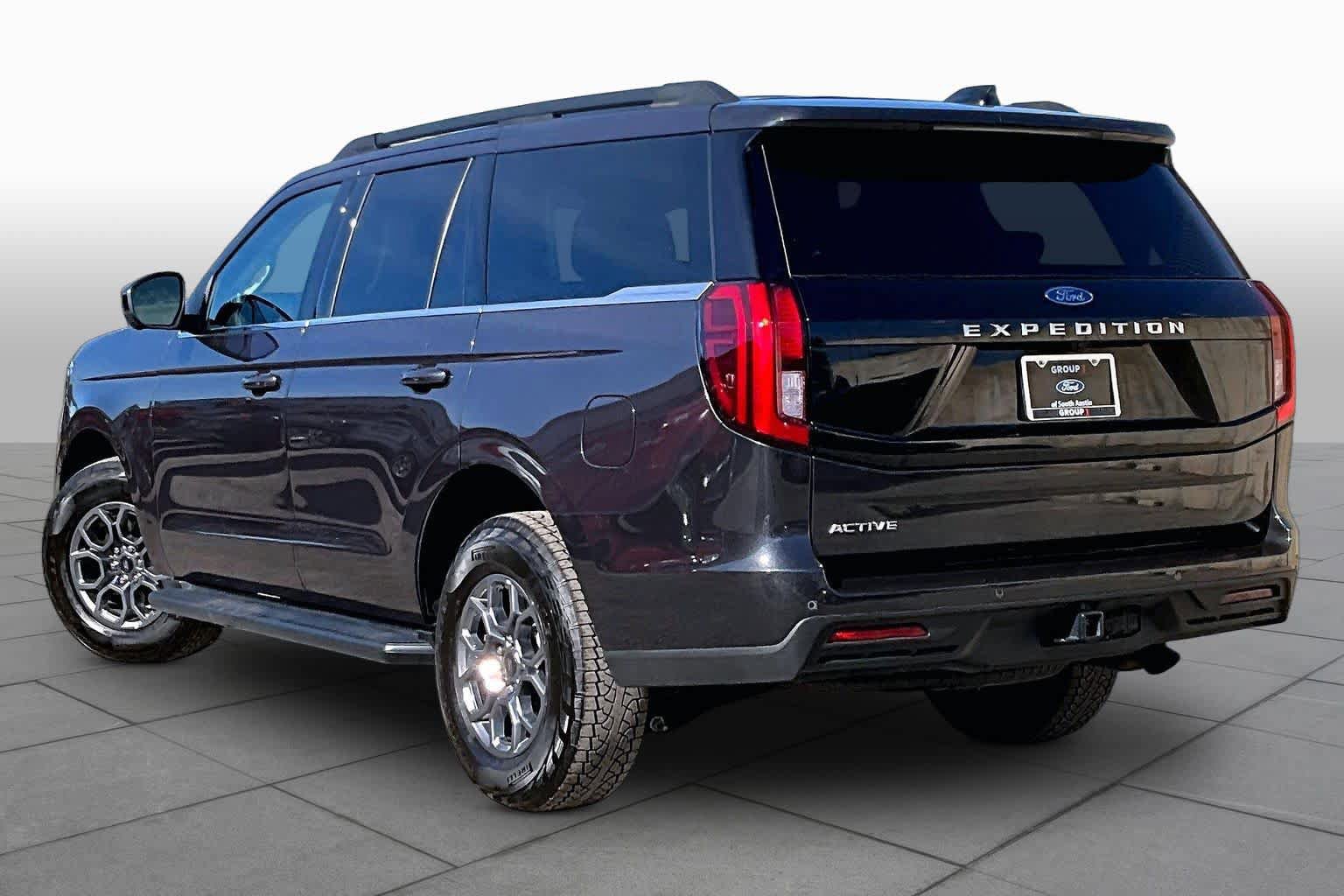 Used 2025 Ford Expedition Active image 12