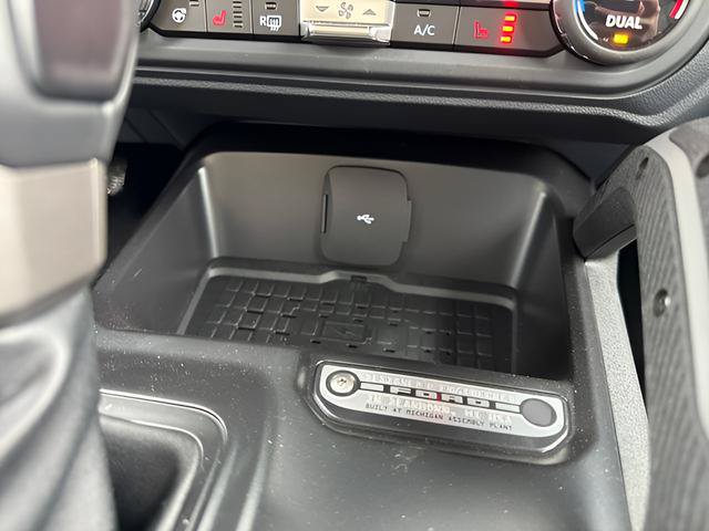 New 2024 Ford Bronco Outer Banks w/ Sasquatch Package AWD/4WD image 32