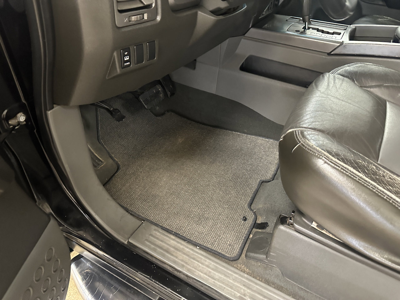 Used 2007 Nissan Titan SE image 42