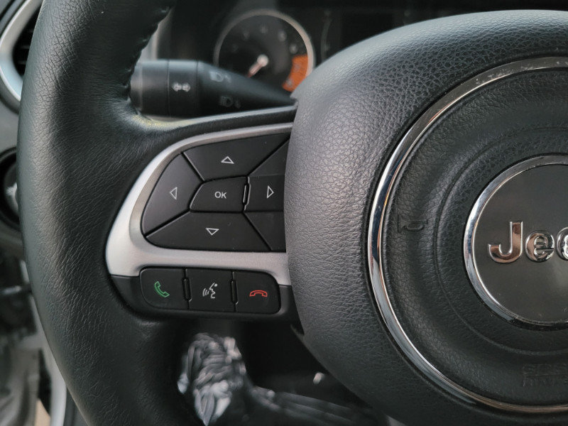 Used 2019 Jeep Renegade Latitude w/ Cold Weather Group AWD/4WD image 31