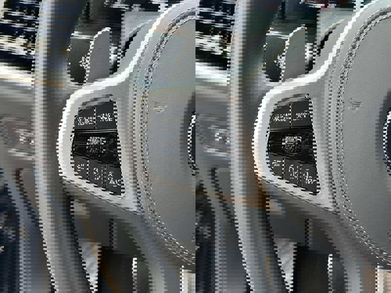 Certified 2025 BMW X6 xDrive40i image 30